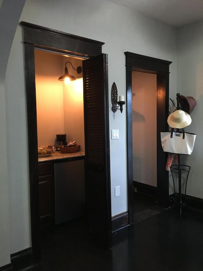 Heavenly Suite In Little Havana Free Parking Miami Exterior photo